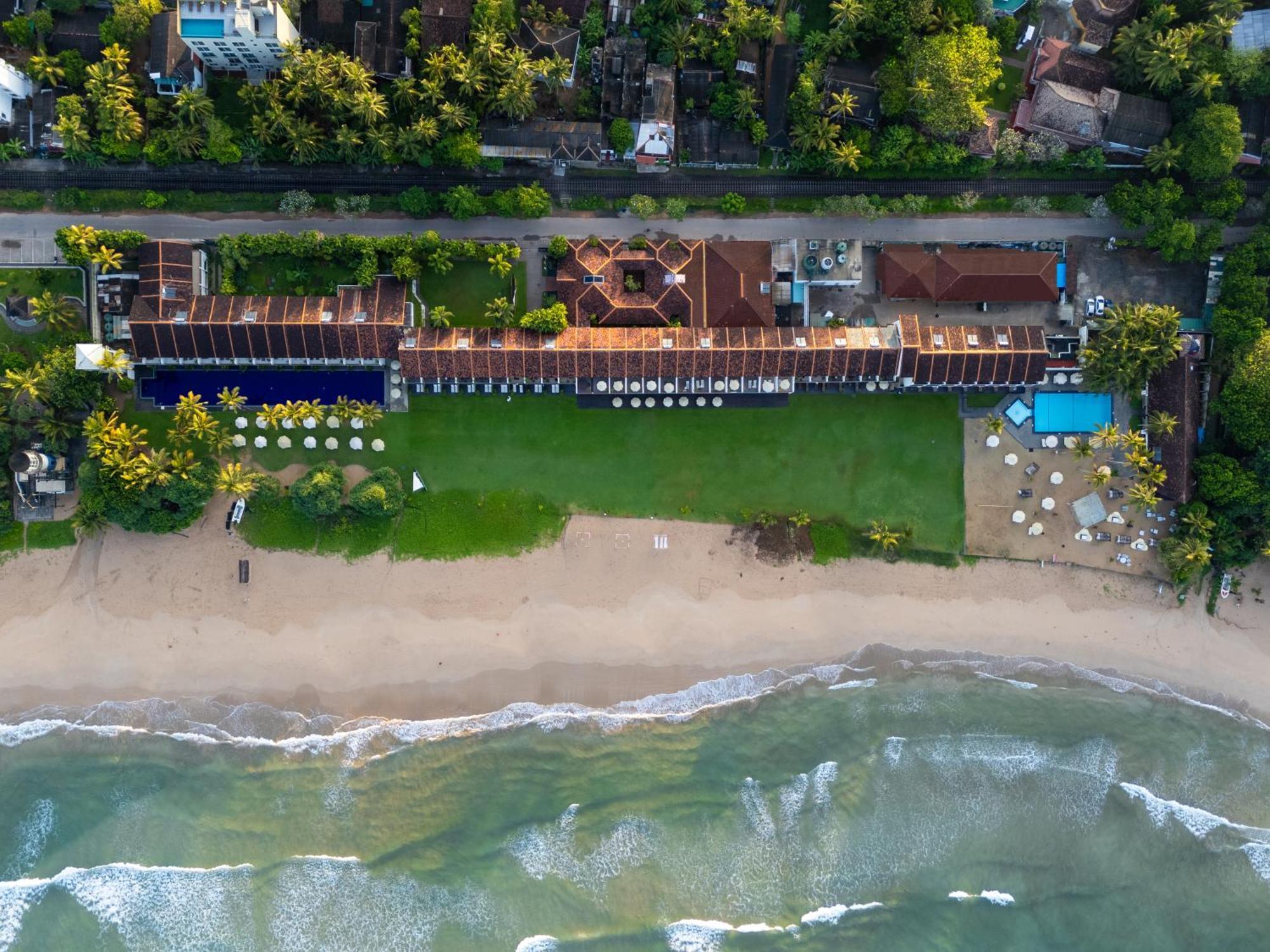 Готель Ekho Surf Бентота Екстер'єр фото